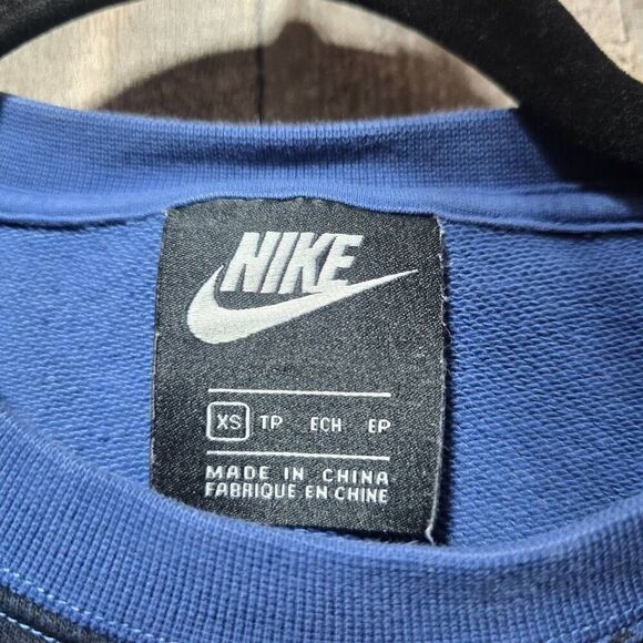 Nike Women's Size XS Plaid Tartan Crew Neck Logo Sweatshirt Blue Black - Picture 5 of 6